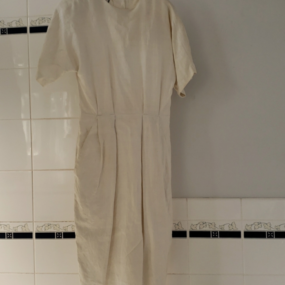 Classy vintage 100% white linen dress